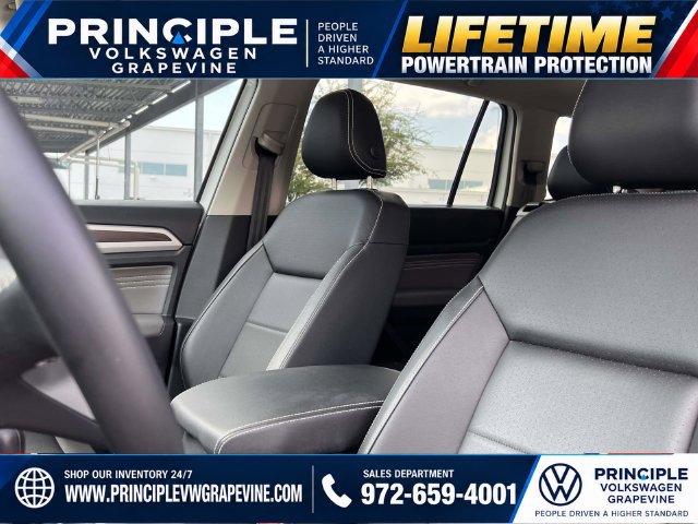 Used 2023 Volkswagen Atlas SE w/ Panoramic Sunroof Package FWD image 11