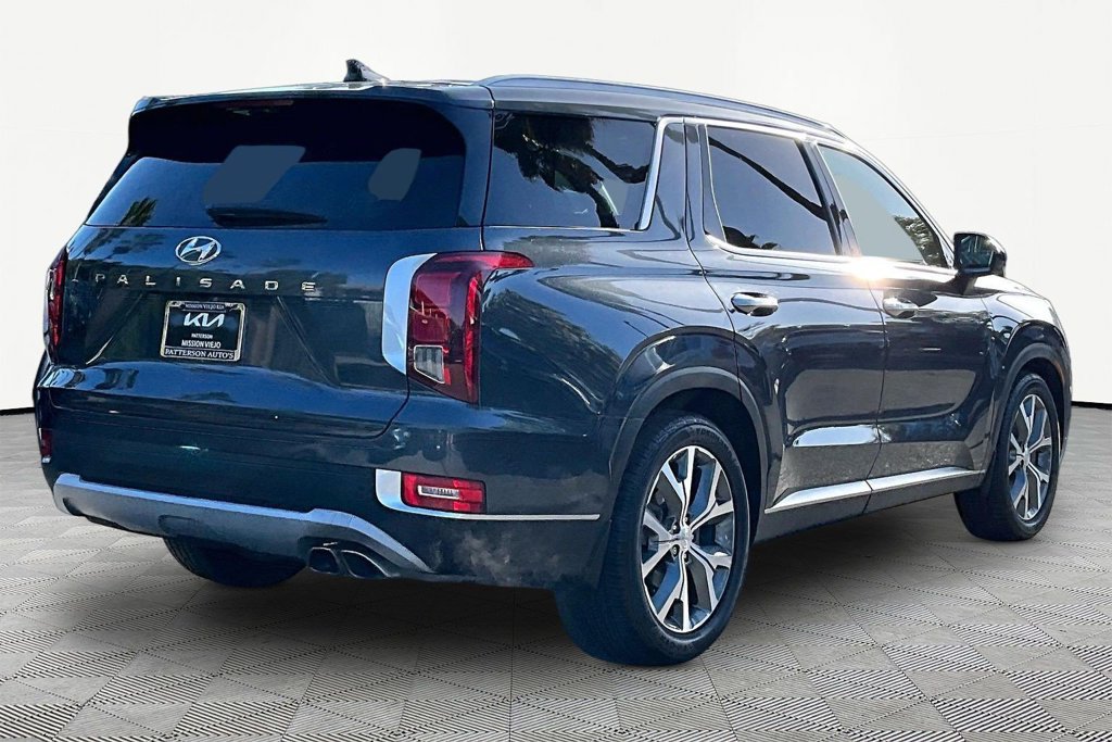 Used 2022 Hyundai Palisade SEL w/ 8P Bench Seat Package FWD image 2