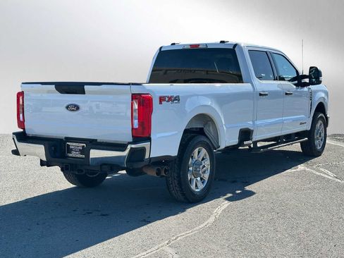 Used 2023 Ford F350 XLT AWD/4WD image 3