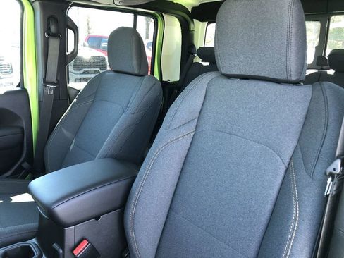 New 2026 Jeep Gladiator Sport image 21