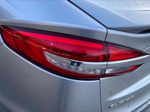 Used 2020 Ford Fusion Titanium image 29