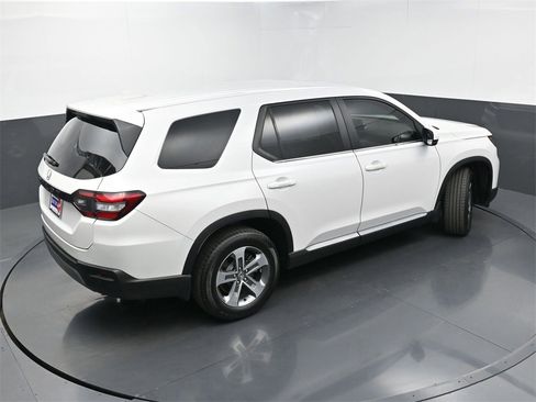 Used 2024 Honda Pilot EX-L image 35