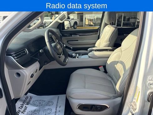 Used 2024 Jeep Wagoneer 2WD w/ Premium Group I image 13