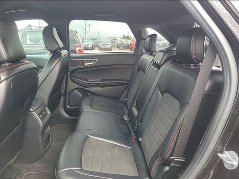 Used 2022 Ford Edge ST-Line image 11