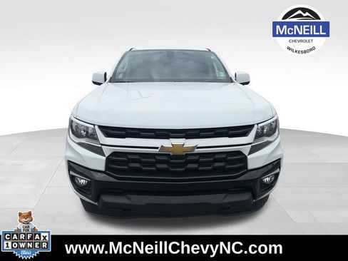 Used 2022 Chevrolet Colorado LT w/ LT Convenience Package AWD/4WD image 2