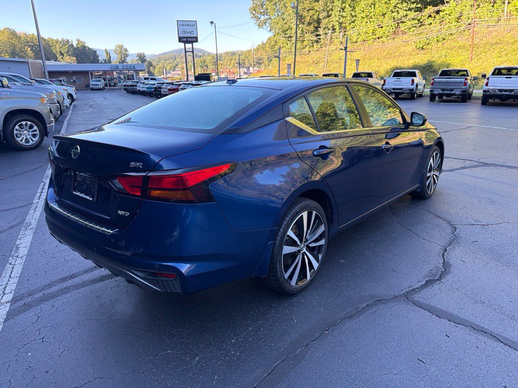Used 2021 Nissan Altima 2.5 SR w/ SR Premium Package AWD/4WD image 3