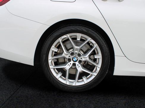 Used 2025 BMW 330i Sedan image 10