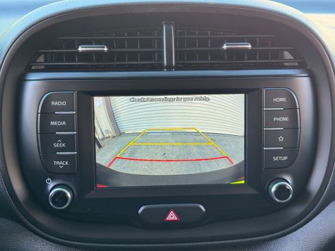 Used 2021 Kia Soul LX FWD image 23