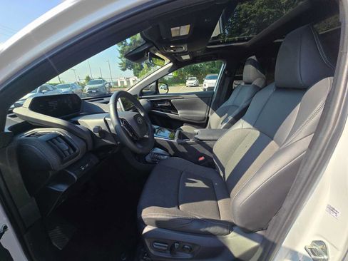 Used 2025 Toyota bZ4X FWD image 21