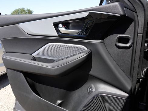 New 2026 Acura MDX Base image 13