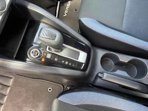 Used 2025 Nissan Versa SV FWD image 34