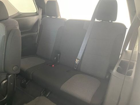 Used 2021 Chevrolet Traverse LT w/ LPO, Floor Liner Package AWD/4WD image 47