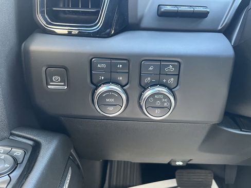 Used 2024 GMC Sierra 1500 AT4 w/ Technology Package image 60