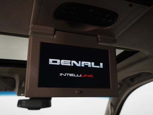 Used 2019 GMC Yukon XL Denali w/ Denali Ultimate Package AWD/4WD image 17