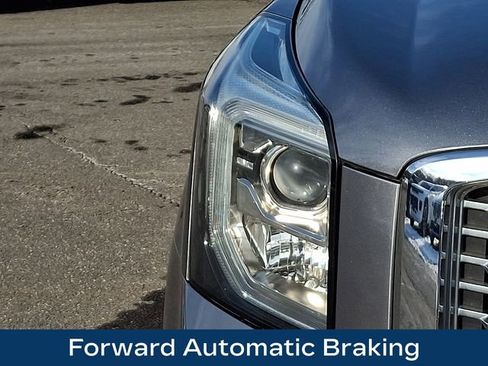 Used 2019 GMC Yukon XL Denali w/ Denali Ultimate Package image 12