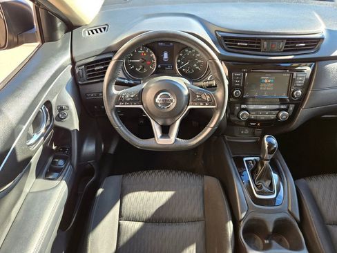 Used 2020 Nissan Rogue SV image 15