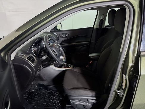 Used 2019 Jeep Compass Sport FWD image 11