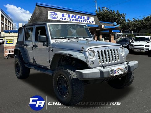 Used 2018 Jeep Wrangler Unlimited Sahara AWD/4WD image 10