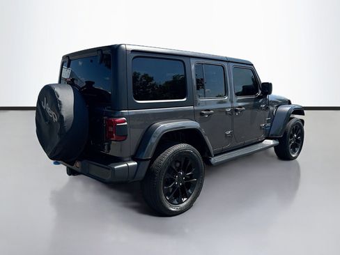 Used 2022 Jeep Wrangler Unlimited Sahara w/ Cold Weather Group AWD/4WD image 7