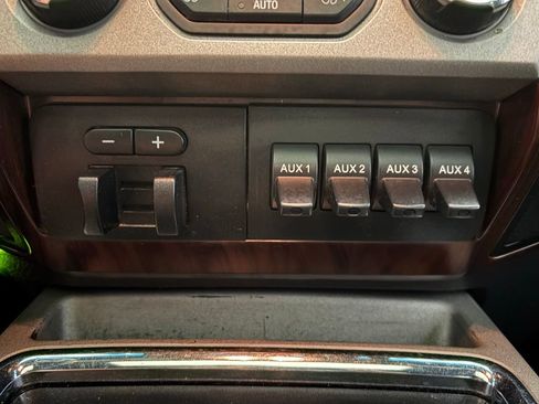 Used 2016 Ford F250 Lariat w/ Lariat Ultimate Package AWD/4WD image 10