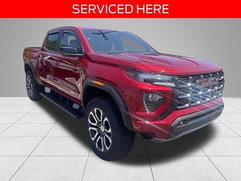 Used 2024 GMC Canyon AT4 w/ Technology Package AWD/4WD image 3