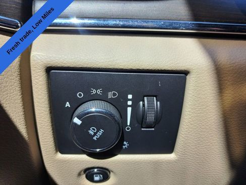 Used 2020 Jeep Grand Cherokee Overland image 16