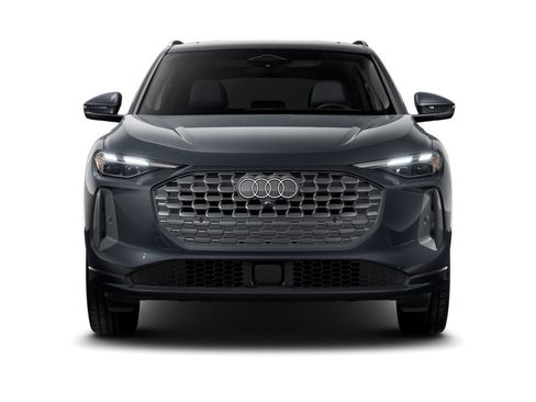 Certified 2025 Audi Q5 Premium w/ Convenience Package AWD/4WD image 4