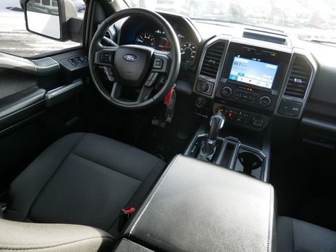 Used 2018 Ford F150 XLT w/ Equipment Group 302A Luxury image 9