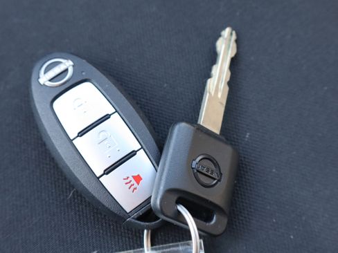 Used 2024 Nissan Frontier PRO-4X w/ Off-Road Protection Package image 27