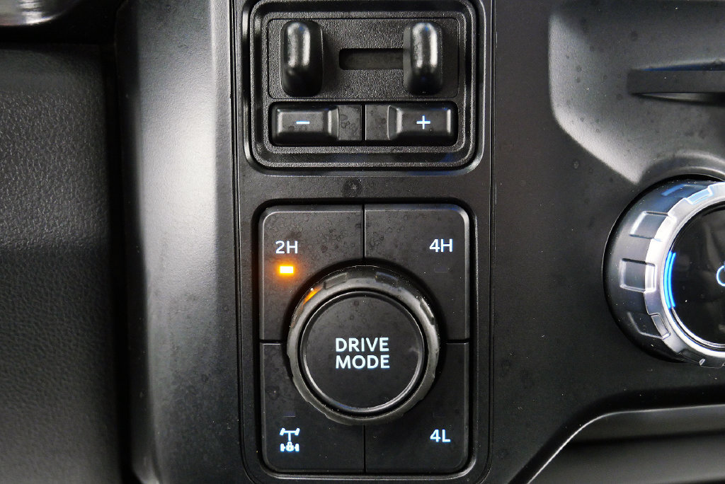 Used 2023 Ford F250 Lariat w/ Lariat Ultimate Package AWD/4WD image 33