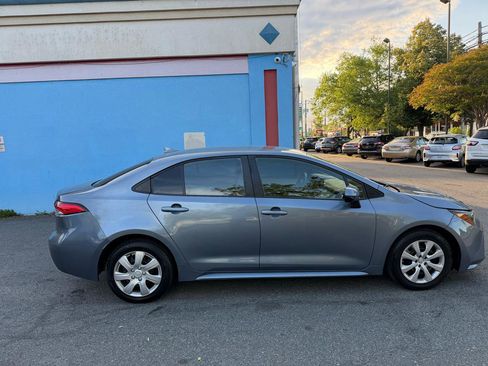 Used 2023 Toyota Corolla LE FWD image 8