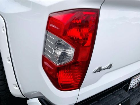 Used 2014 Toyota Tundra Limited w/ Limited Premium Package AWD/4WD image 28