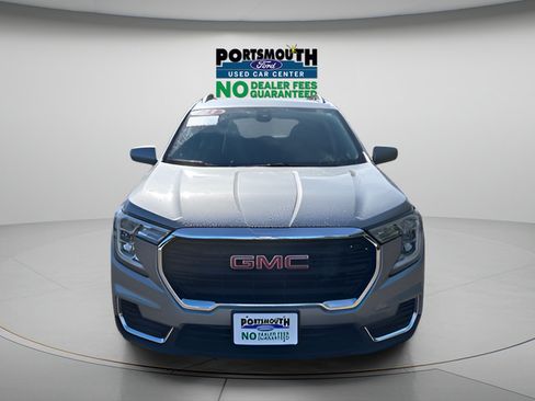 Used 2023 GMC Terrain SLE w/ Driver Convenience Package AWD/4WD image 19