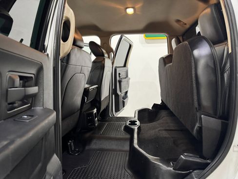 Used 2020 RAM 5500 Tradesman w/ Chrome Appearance Group image 19