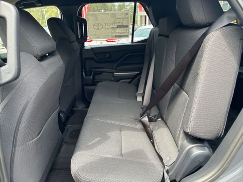 New 2026 Toyota 4Runner SR5 AWD/4WD image 16