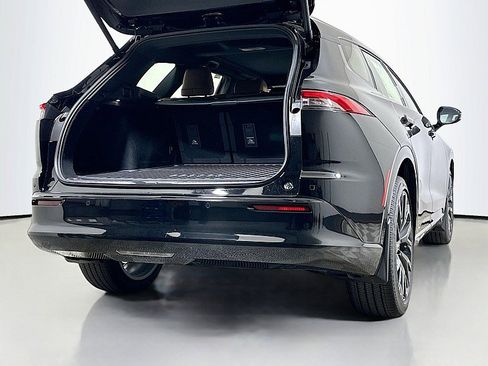 New 2025 Toyota Crown Signia image 17