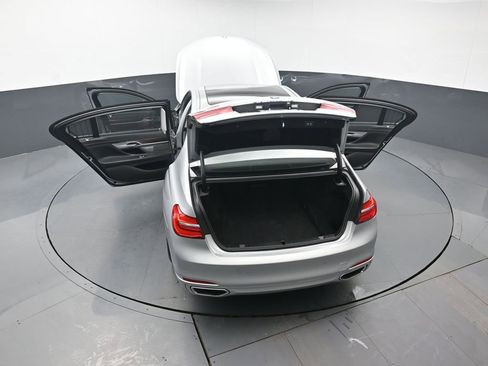 Used 2016 BMW 750i xDrive image 46