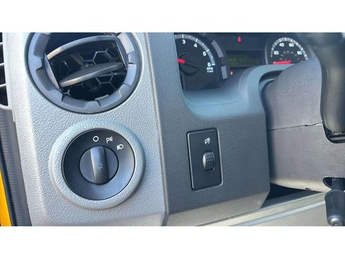 Used 2014 Ford E-250 and Econoline 250 image 19