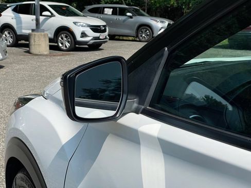 Certified 2021 Nissan Kicks SR w/ SR Premium Package FWD image 31