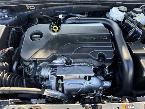 Used 2025 Chevrolet Malibu LT image 32