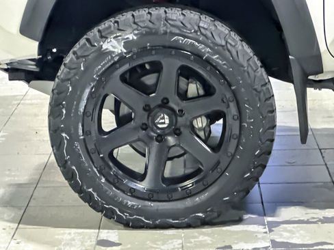 Used 2018 Toyota Tacoma TRD Pro image 11