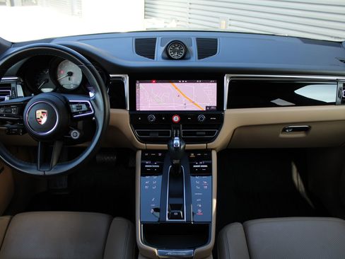 Used 2022 Porsche Macan S image 22