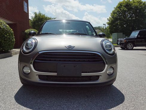 Used 2019 MINI Cooper 2-Door Hardtop w/ Premium Package FWD image 14