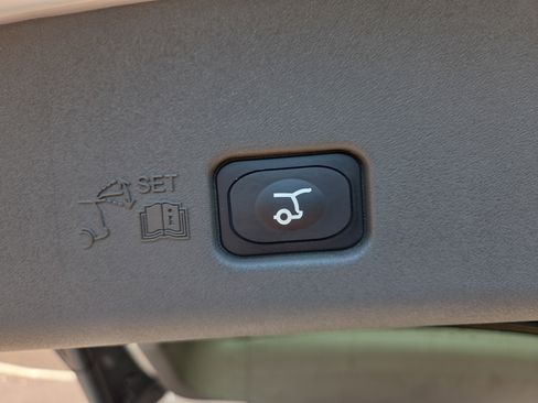 Used 2024 Lincoln Nautilus Black Label AWD/4WD image 36