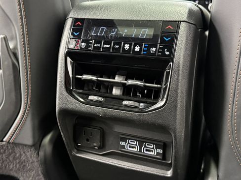 Used 2023 Jeep Grand Cherokee L Summit AWD/4WD image 48
