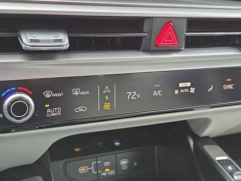 New 2026 Kia Sorento S AWD/4WD image 25
