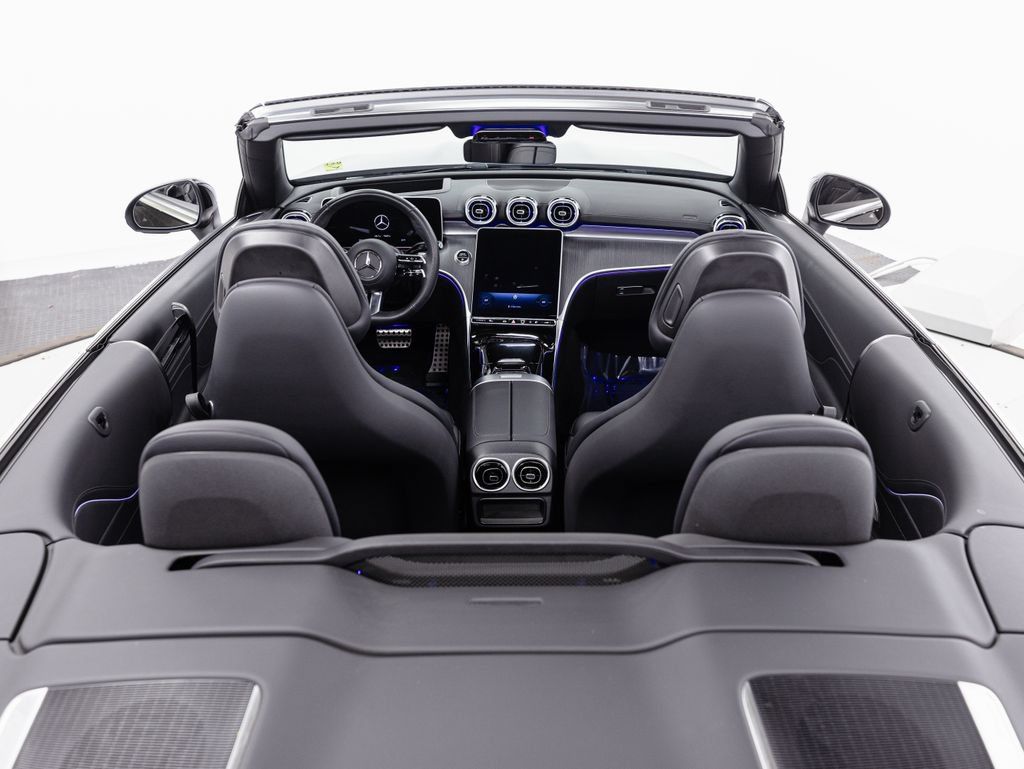 Used 2024 Mercedes-Benz CLE 450 4MATIC Cabriolet image 28