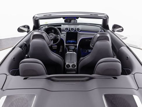 Used 2024 Mercedes-Benz CLE 450 4MATIC Cabriolet image 28
