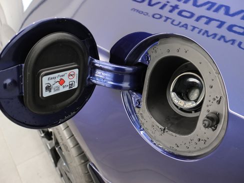 Used 2011 Ford Mustang Shelby GT500 RWD image 32