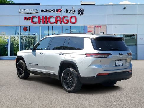 Certified 2025 Jeep Grand Cherokee L Altitude AWD/4WD image 3